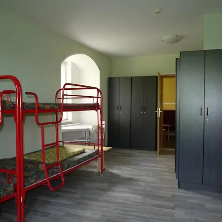 Hostel Schloss Niedenburg
