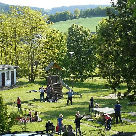 Schloss Niedenburg Hostel Drognitz
