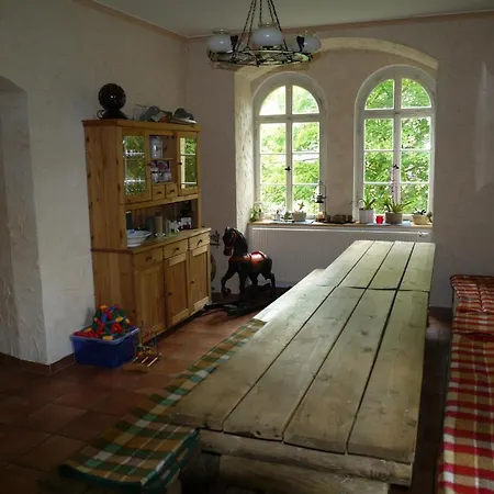 Hostel Schloss Niedenburg